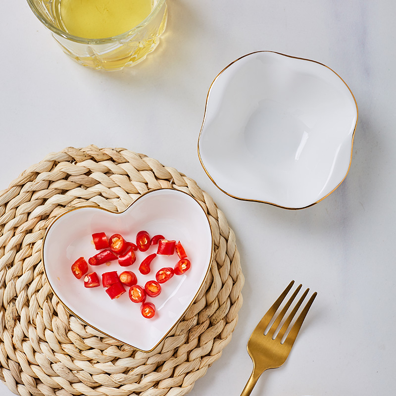 Jingdezhen ceramic small sauce up phnom penh dish creative lovely heart - shaped fruit vinegar dish of soy sauce dish of ceramic tableware home flavor dishes