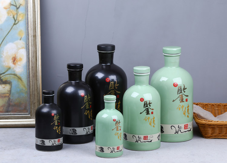 Jingdezhen ceramic bottle 1 catty three catties 5 jins of creative household hip empty wine bottle seal jars wine