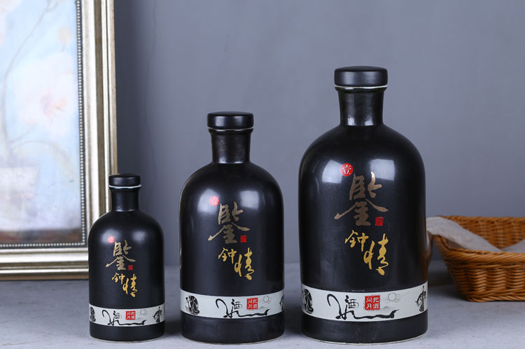 Jingdezhen ceramic bottle 1 catty three catties 5 jins of creative household hip empty wine bottle seal jars wine