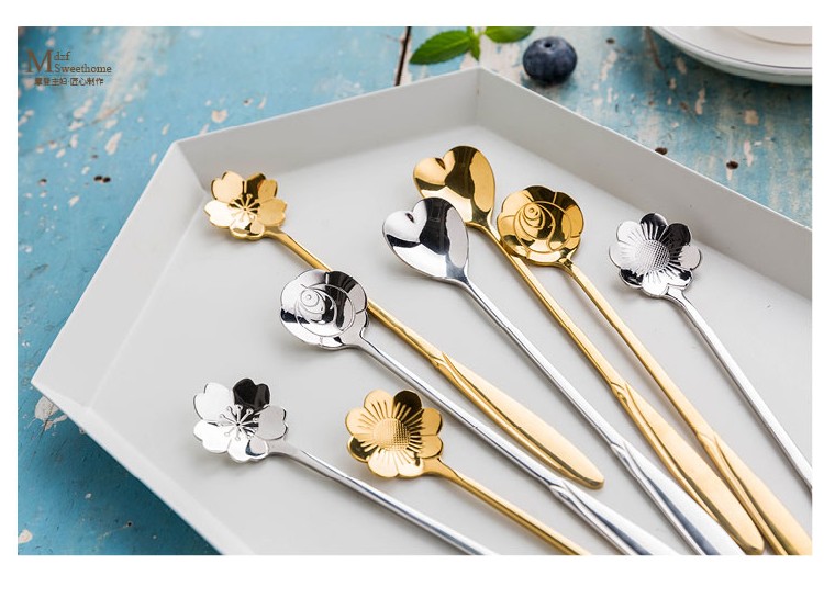 Dễ thương muỗng inox nhà dài tay cầm thìa hoa tình yêu muỗng kem thìa cà phê khuấy thìa trà trà thìa - Cà phê cốc uống cà phê