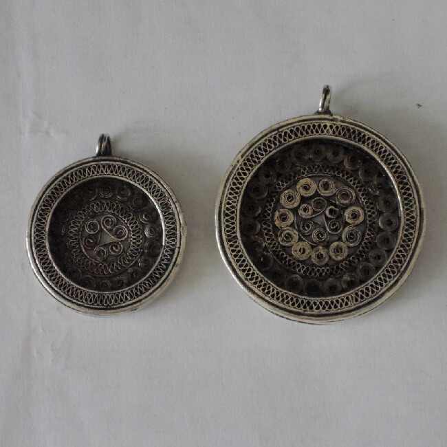 Miao silver jewelry copper drum pendant old embroidered bottom support Miao silver filigree copper drum base empty support ethnic handicraft