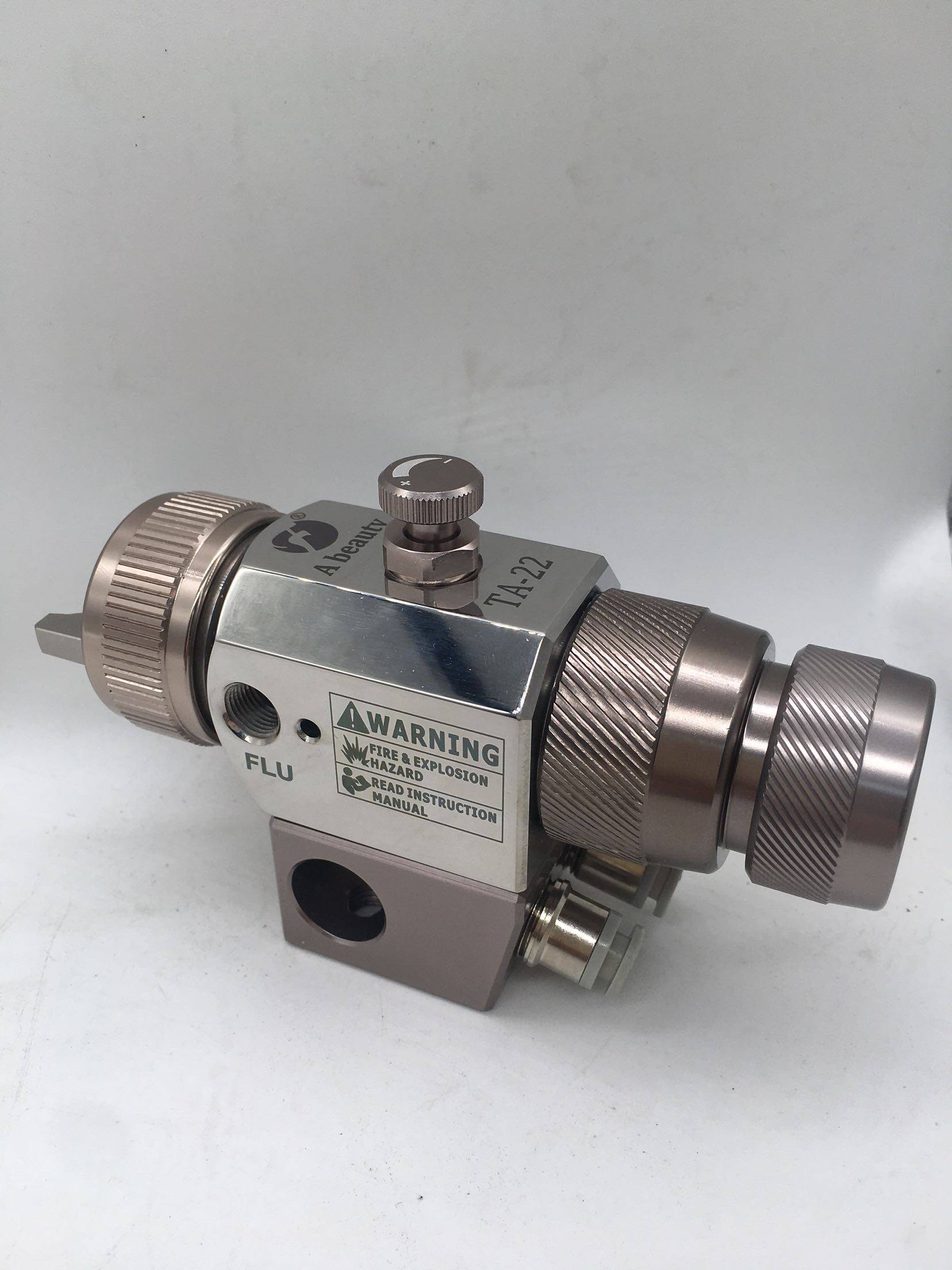 Water-based paint spray gun Swiss flag brand automatic precision spray gun two gas two oil internal circulation