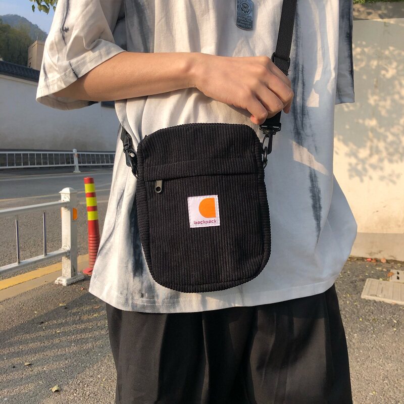 男士单肩包户外运动斜挎小背包女韩版情侣