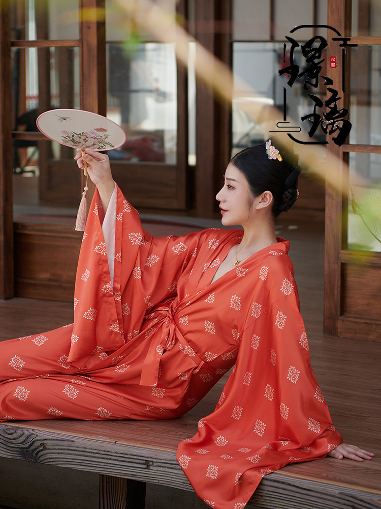 Glazed original design Chinese wind retro Tang group Flower emulated silk Home Sleeping Clothes Pajamas Morning Gown Clothes Woman