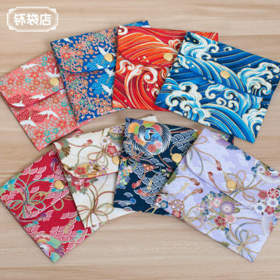 Luxurious gold-embossed menstrual care kit, sanitary napkin storage bag, tissue paper, jewelry, small items, portable storage pocket