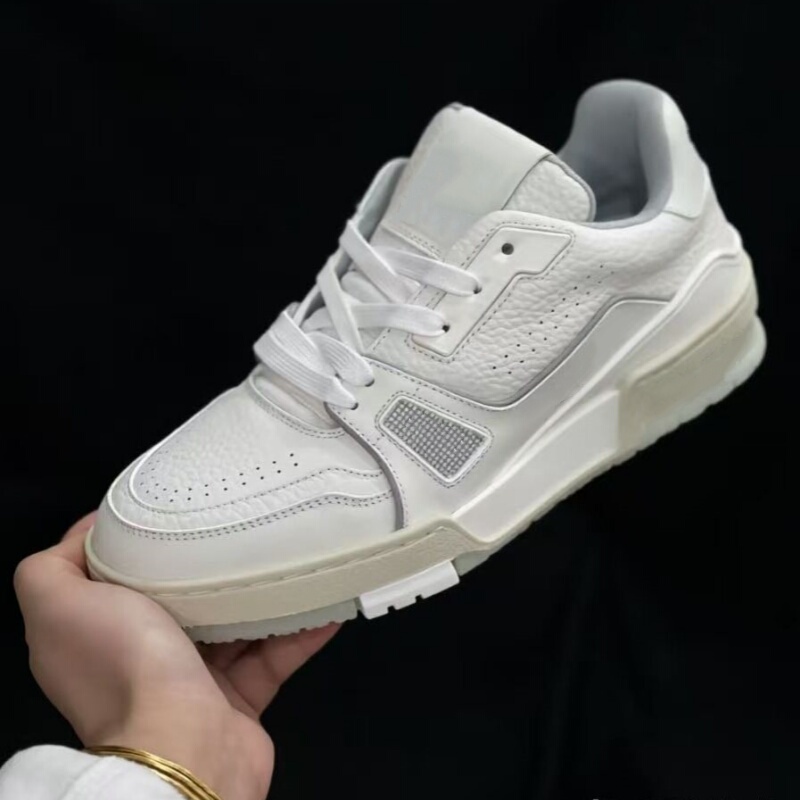 Top-Quality Genuine Leather Sneakers with Air-Cushioning Technology, Thick-Soled Height-Increasing Casual White Sneakers for Men and Women, in Stock