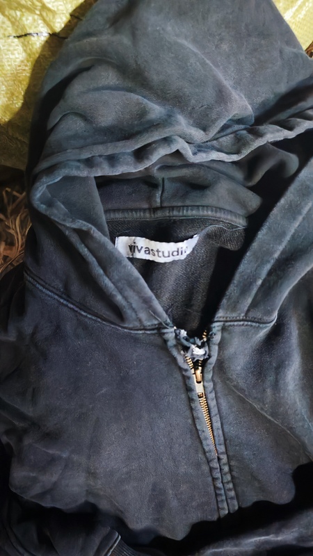 Vaststudio Zip-Up Hoodie