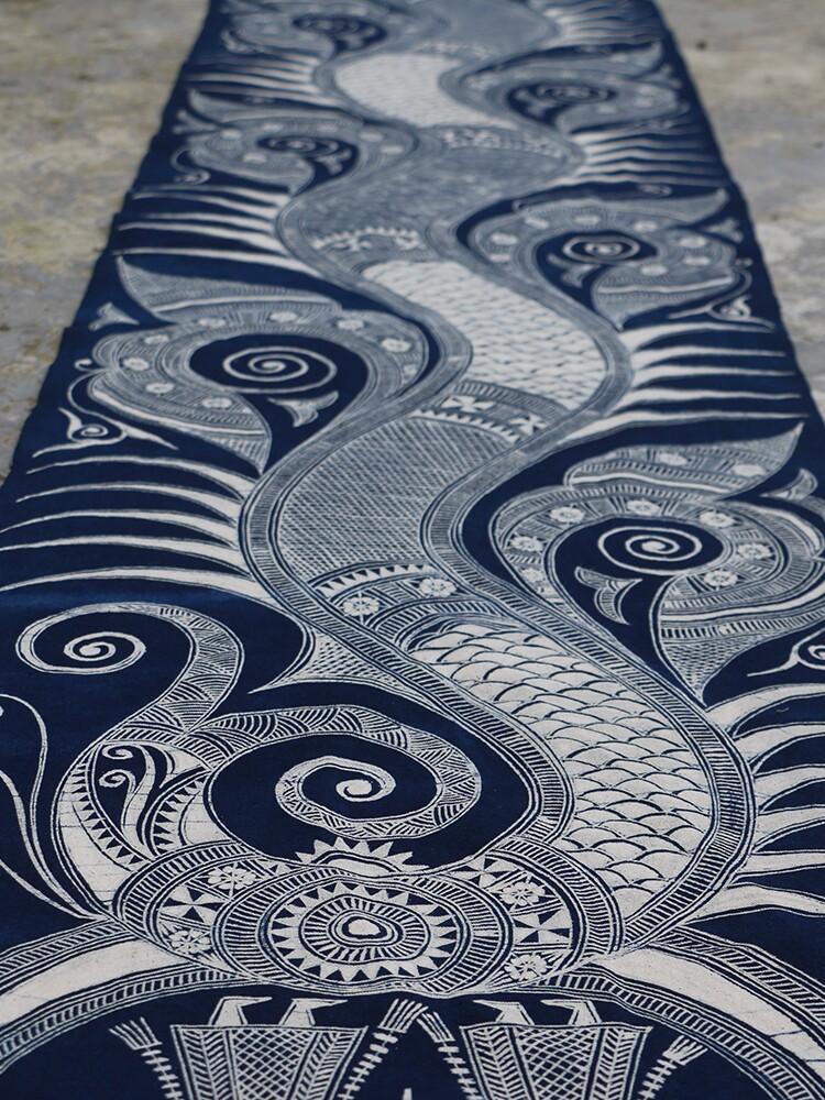 Miao handmade Batik plant dye diy repair program Patchwork material embroidery pattern dragon and phoenix with mending cloth fast cloth head