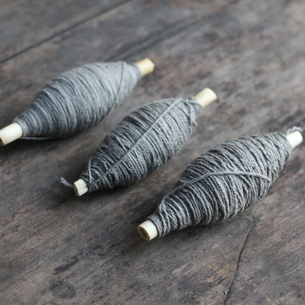 Yishan people traditional hand-twisted pure cotton handmade cotton thread thorn thread Hand-stitched hand chain woven thread Grass dyed gray axis