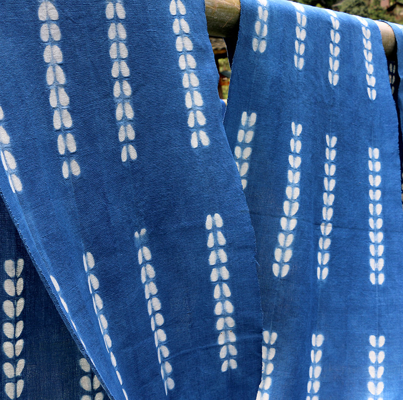 Yingshan people charm indigo literary and art minimal middle and thick spring and autumn clothes dyed blue soil cloth cuff width 40cm