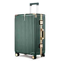 Темно-зеленый