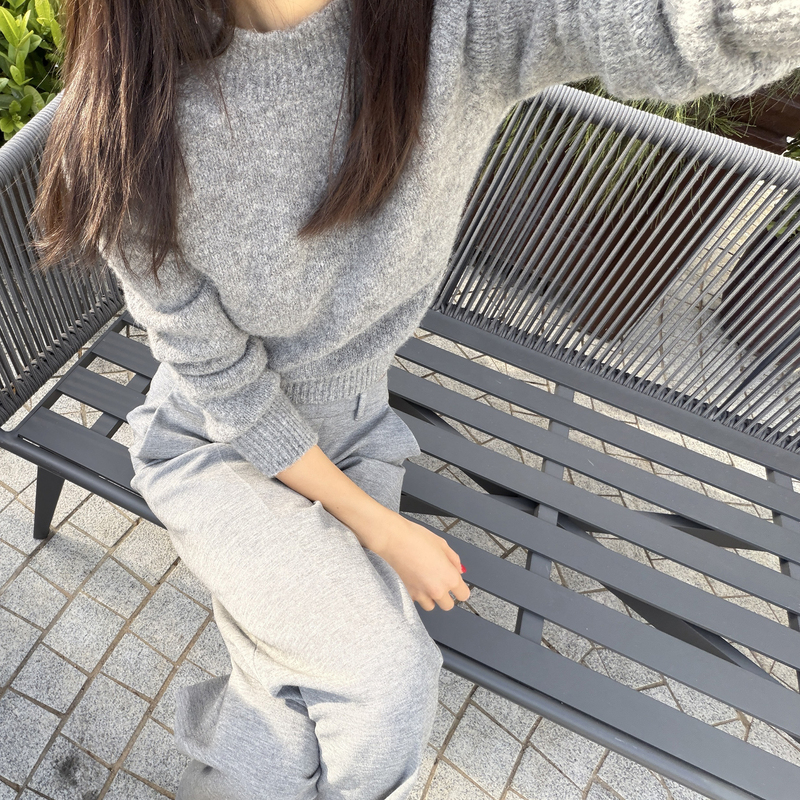 Romi Studio Grey Hokkaido Yak Wool and Sheep Wool Blend Soft Pullover Sweater Rw24As90937