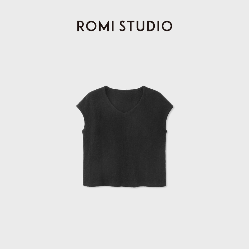 Romi Studio Cashmere Wool Fine-Spun Yarn Soft and Lightweight Sleeveless Pullover Sweater Rwdasu5333 Romi Studio Cashmere Wool Fine-Spun Yarn Soft and Lightweight Sleeveless Pullover Sweater Rwdasu5333
