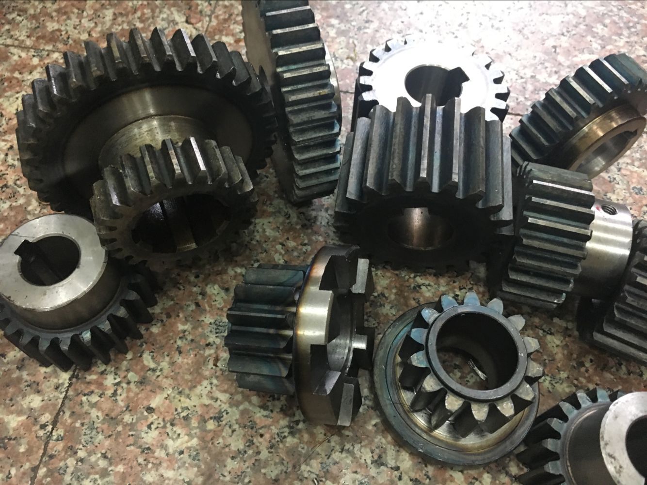 Gear processing customized non-standard drawing helical tooth sprocket copper turbine worm rack spline chain 10 mod 8 mod 4