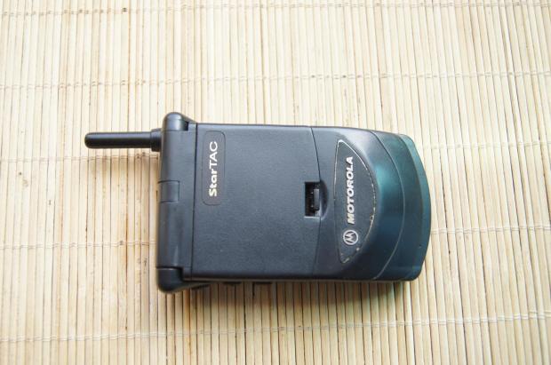 Second-hand Motorola338C classic original antique flip nostalgic old mobile phone lanyard Chinese input