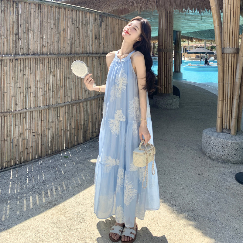 Maternity Blue Embroidered Halter-Neck Qipao Dress for Women, 2026 Summer New Style, Light Luxury, High-End Feel, Non-Obtrusive Maternity Dress