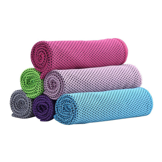 ຜ້າເຊັດໂຕເຢັນກິລາຜູ້ຊາຍ gym ດູດເຫື່ອ ice-sensitive ຜ້າເຢັນແຫ້ງໄວເຮັດໃຫ້ເຢັນລົງແລ່ນບ້ວງ sweat towel wrist