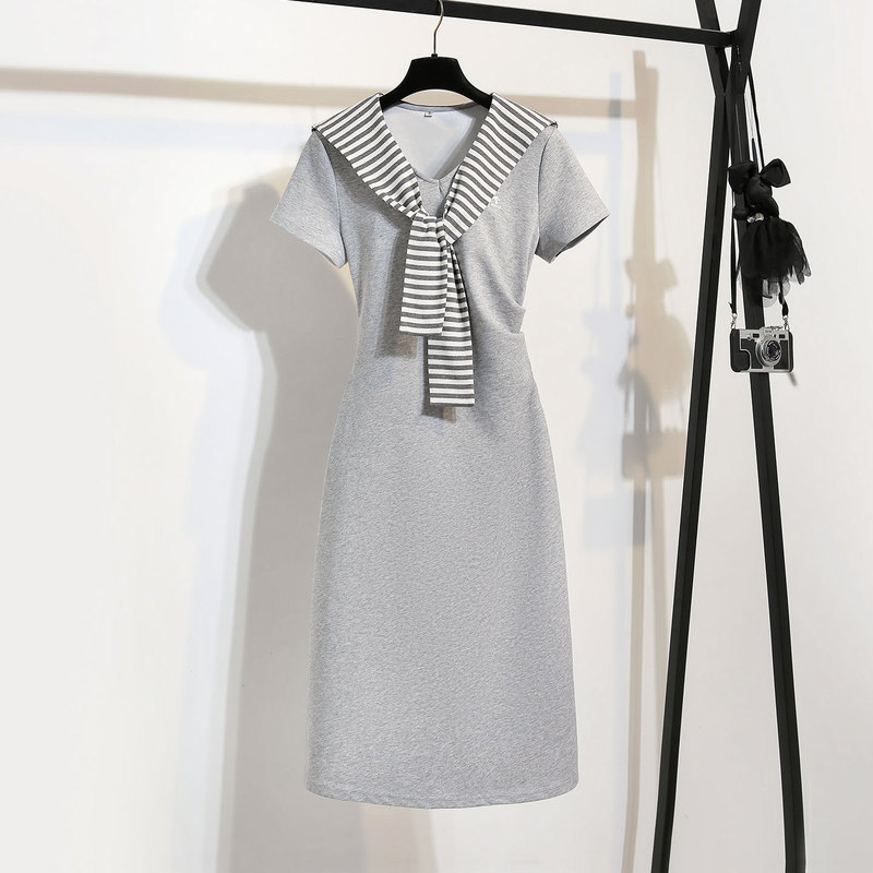 Sweatshirt Dress for Women 2026 Early Summer New Style Sports Dress with Shawl, Short Sleeves, Waist-Cinching, Petite Mid-Length Dress