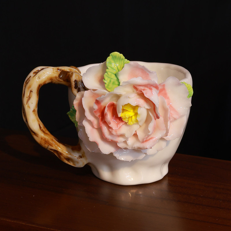 Handcrafted Hand-Painted Flower Coffee Cup, Master Cup, Tea Cup, Drinking Water Cup, Design Style, Cultural and Creative Ceramic Art Porcelain