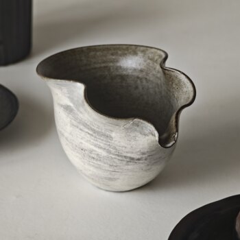 Noyika japanese ware marurei pottery powder hikishino ware technique wabi-sabi fengho gourd-shaped slice mouth justice cup