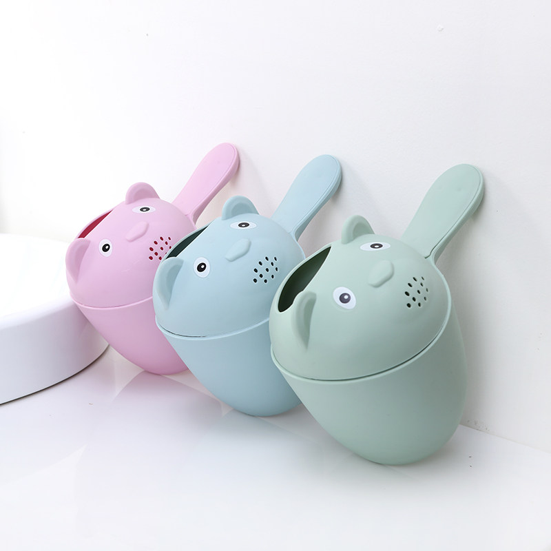 Baby shampoo cup baby bath water scoop shower shower bath water spoon children water scoop plastic thick