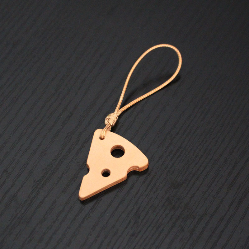 Cheese bifacial headlayer Bull Leather Plant Tannic Leather Handmade Car Key Button Mobile Phone Handbill Hanging Accessories Creative Gift 