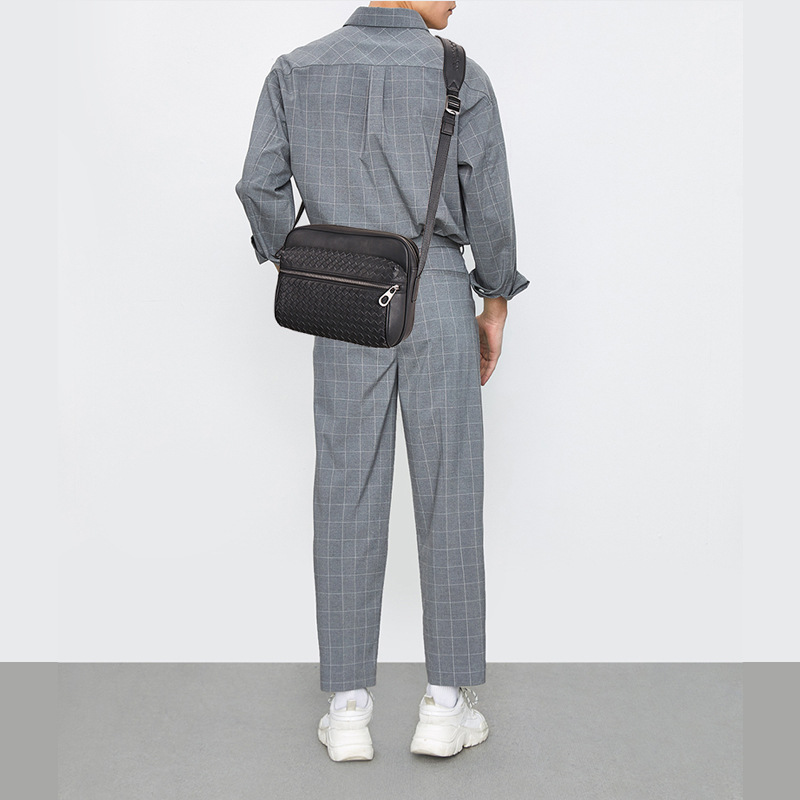 Hong Kong tide brand 2022 new men's single shoulder bag leather woven messenger bag large capacity fashion trend men's bag