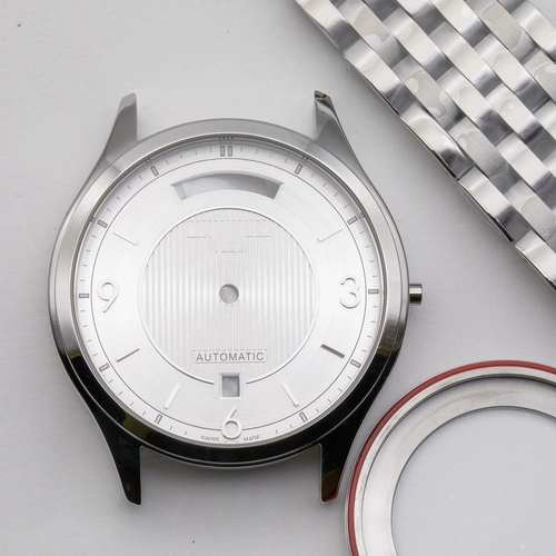 Сборка для сборочных аксессуаров может быть оснащена только стальной стальной таблеткой белой 316, может быть сопоставлена ​​с швейцарским движением ETA2836-2