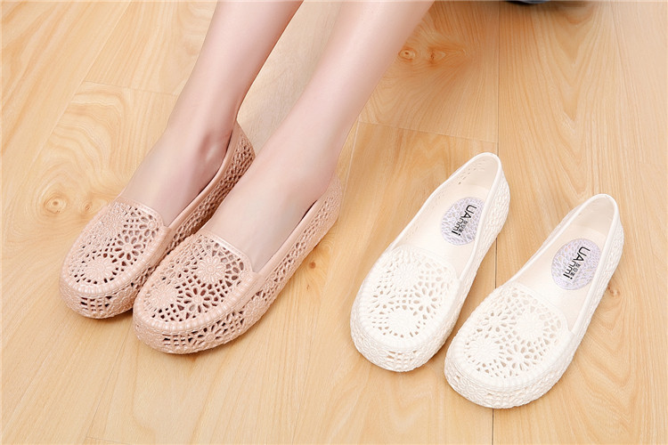 Dép nhựa nữ mùa hè giày y tá màu trắng giày làm việc giày lỗ rỗng giày bãi biển giày mẹ non-slip đáy mềm