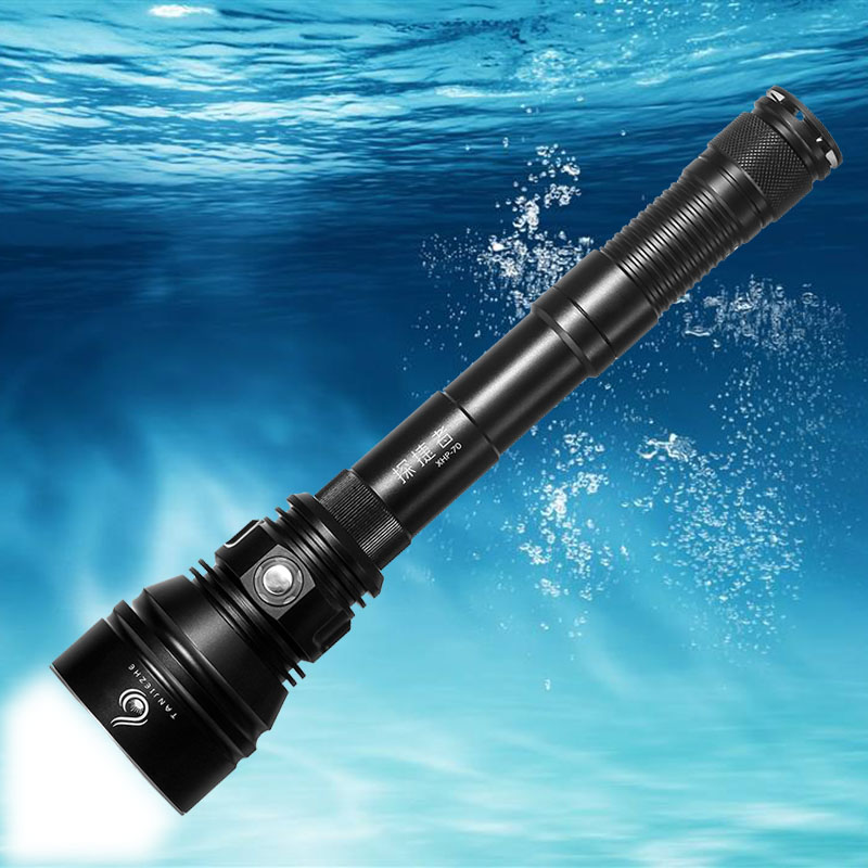 P70 diving intense light flashlight LED rechargeable aluminum alloy yellow white light to catch sea super bright far shot underwater fishing light