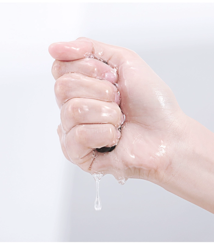 Sớm mùa hè hội trường hyaluronic axit mặt nạ đen giữ ẩm tre than dầu kiểm soát sạch lỗ chân lông thu nhỏ đàn ông đích thực - Mặt nạ