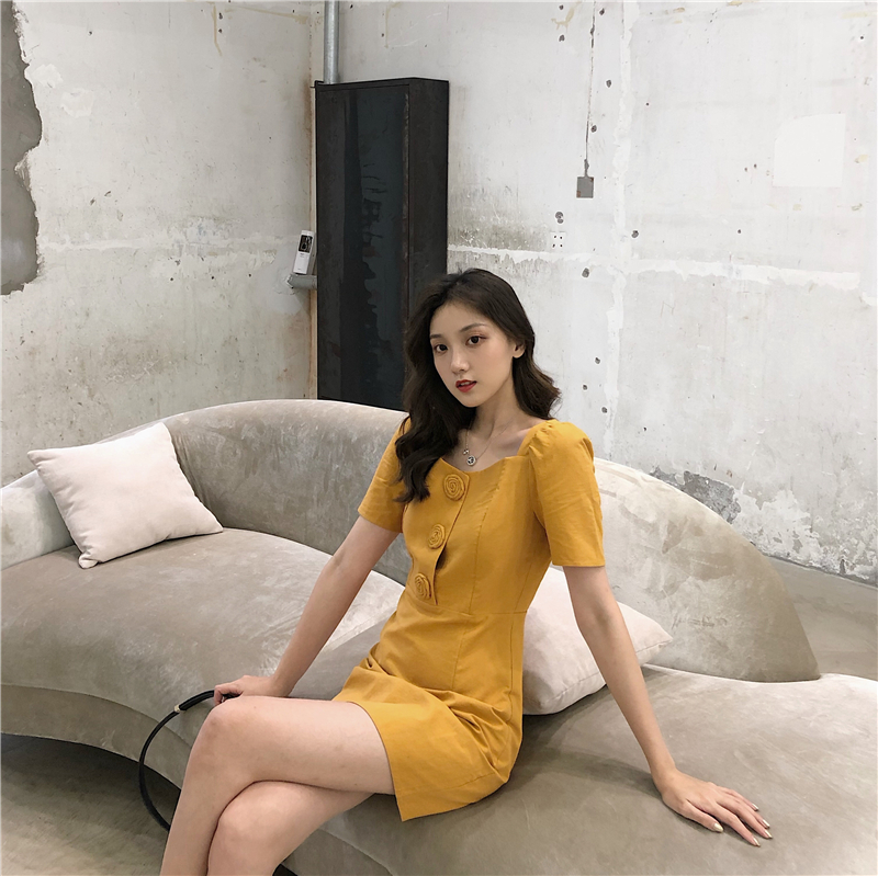 VK旗艦店 韓系復古玫瑰紐扣方領修身素色顯瘦短袖洋裝