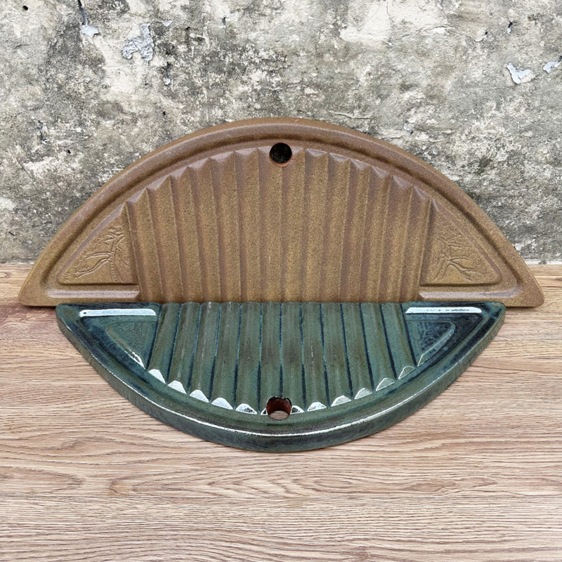 Handmade Pottery Retro Ceramic Water Flow Board, Traditional Fish-Keeping and Landscaping Decorative Tray, High-Temperature Fired Arc-Shaped Shelf