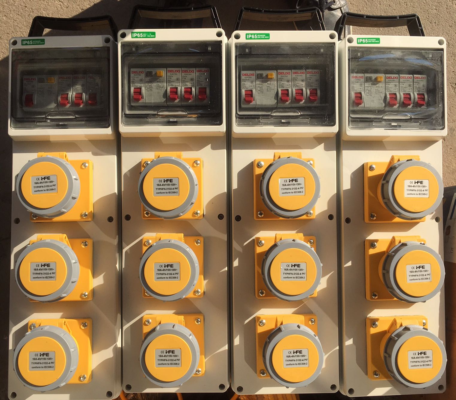 European-style industrial distribution box, industrial socket electric box, combined mobile electric box, various specifications, and excellent price