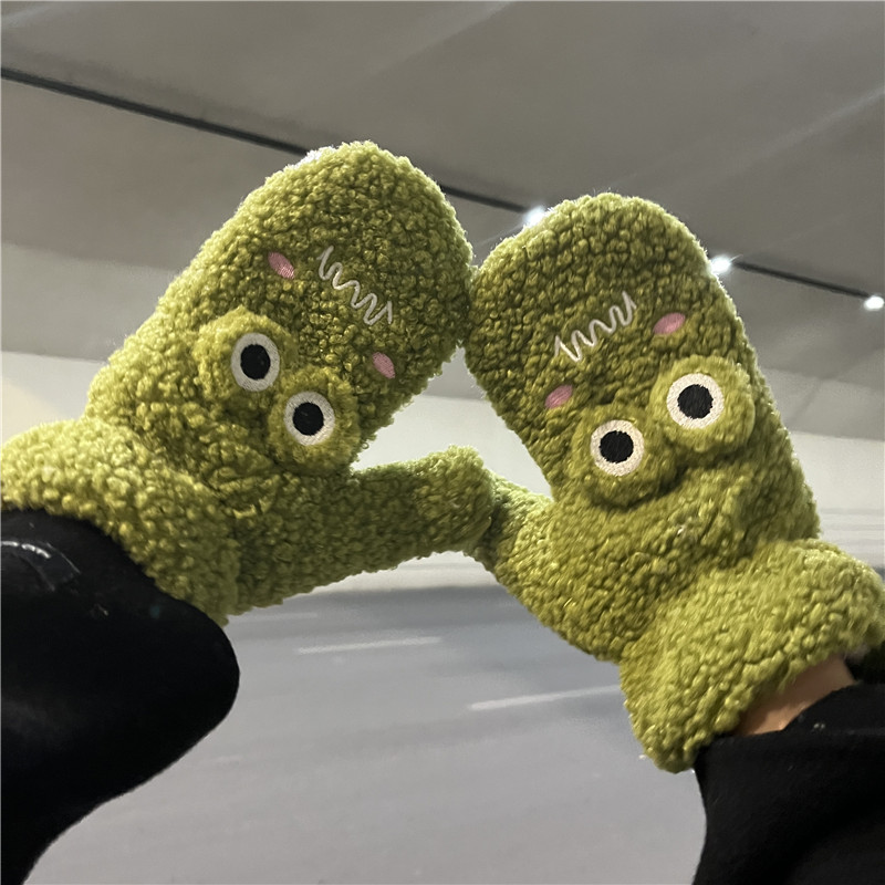 Korean version of the soft girl cute green cartoon frog gloves winter women's outdoor riding warm couple men's windproof plus velvet