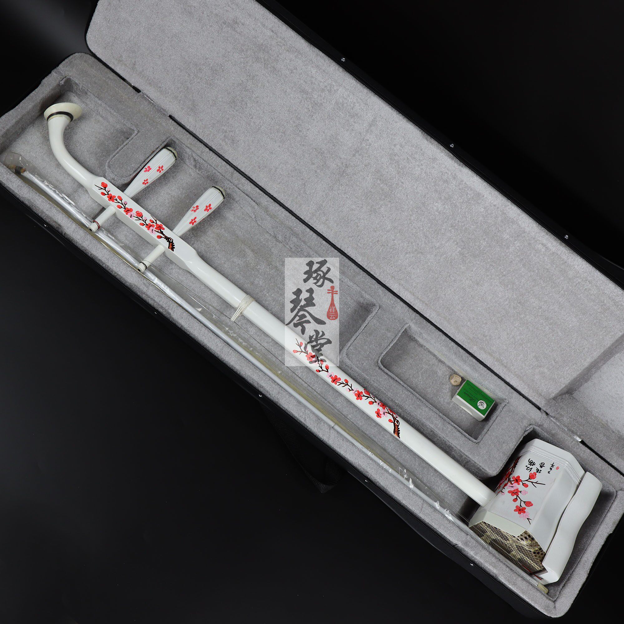 Stage performance of white erhu with bow code professional cylindrical Weihua brand blue and white painted erhu set