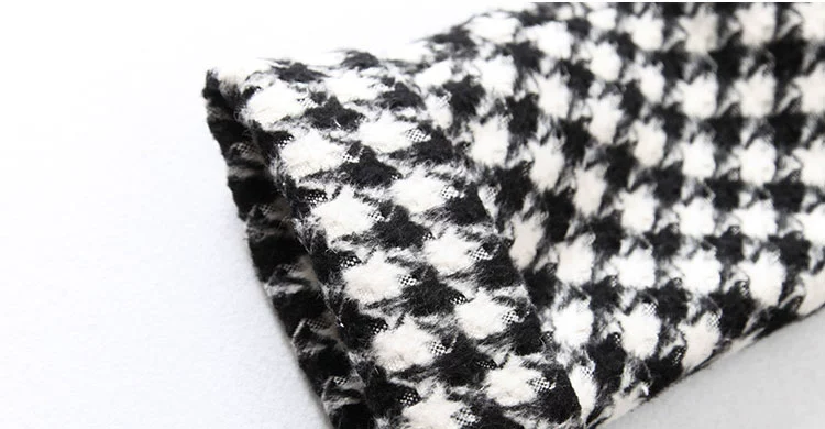 Áo khoác houndstooth gió Hepburn mùa thu và mùa đông mới 茧 kiểu trên đầu gối dài áo len kẻ sọc retro ao khoac nu