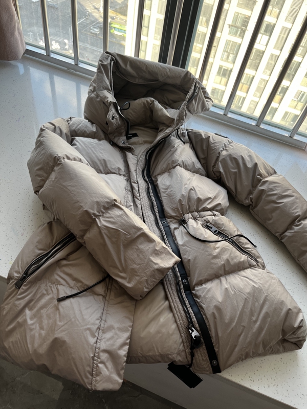 Hot-Selling Top Item: Classic Hooded Waist-Cinching down Jacket for Women, Drawstring Slim-Fit Warm Coat