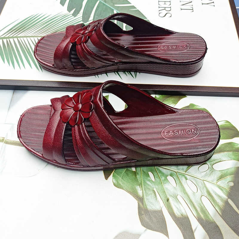 Flower Flip-Flops for Women, Summer Non-Slip 2024 New Style, Home Retro Small Wedge Flat Soft Outdoor Casual Shoes