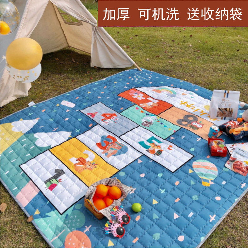 Outdoor picnic mat waterproof moisture proof spring swim mat portable thickened plus picnic mat beach mat can be machine washed