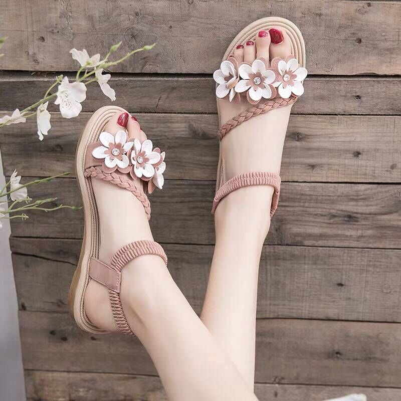 Fairy-Style Sandals for Female Students 2026 Summer New Women's Shoes Korean Version Versatile Beach Shoes Flat Thick-Soled Roman Shoes