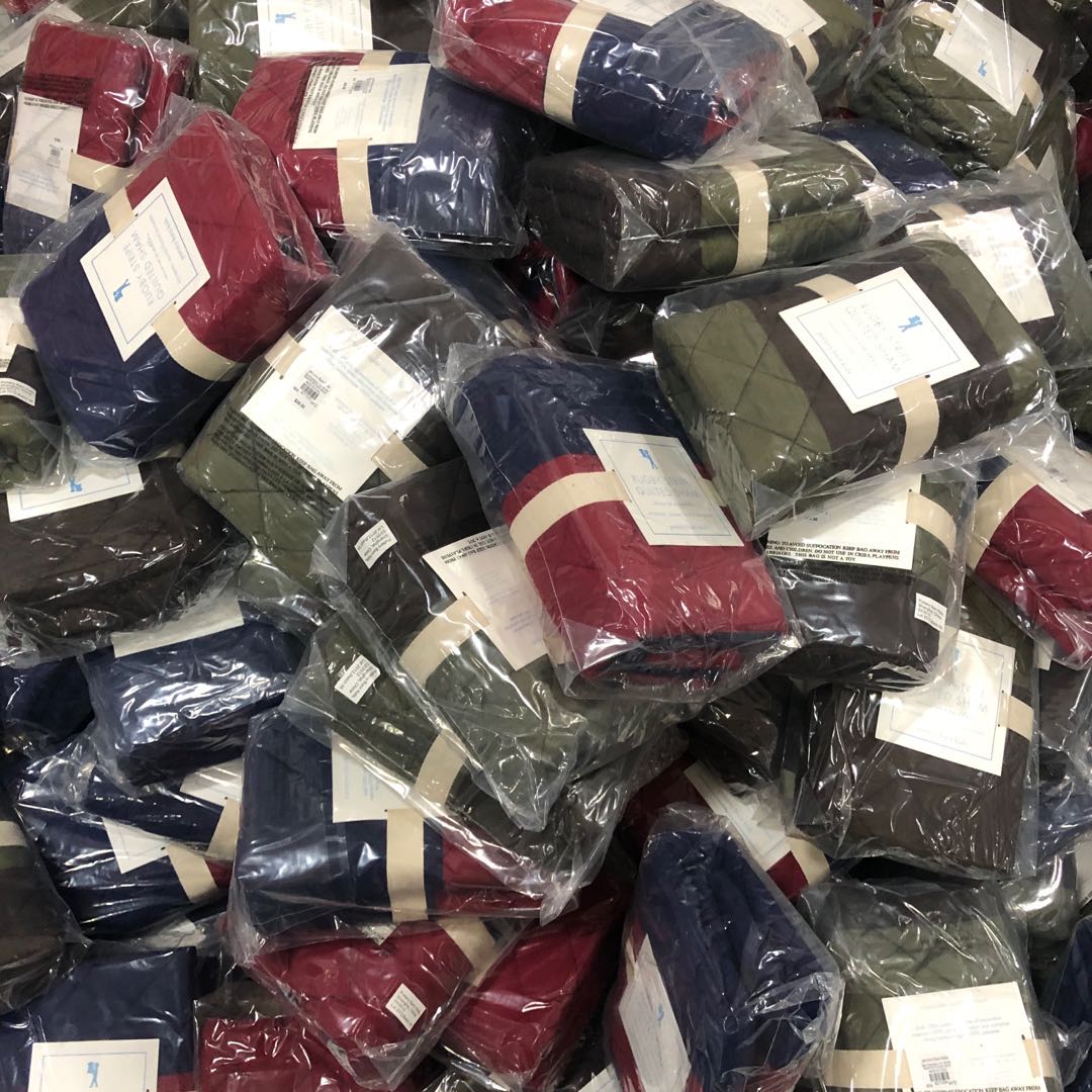 Original packaging Cotton clip feather silk cotton pillowcase cushion cover 51*66cm (adult pillow core can be set)