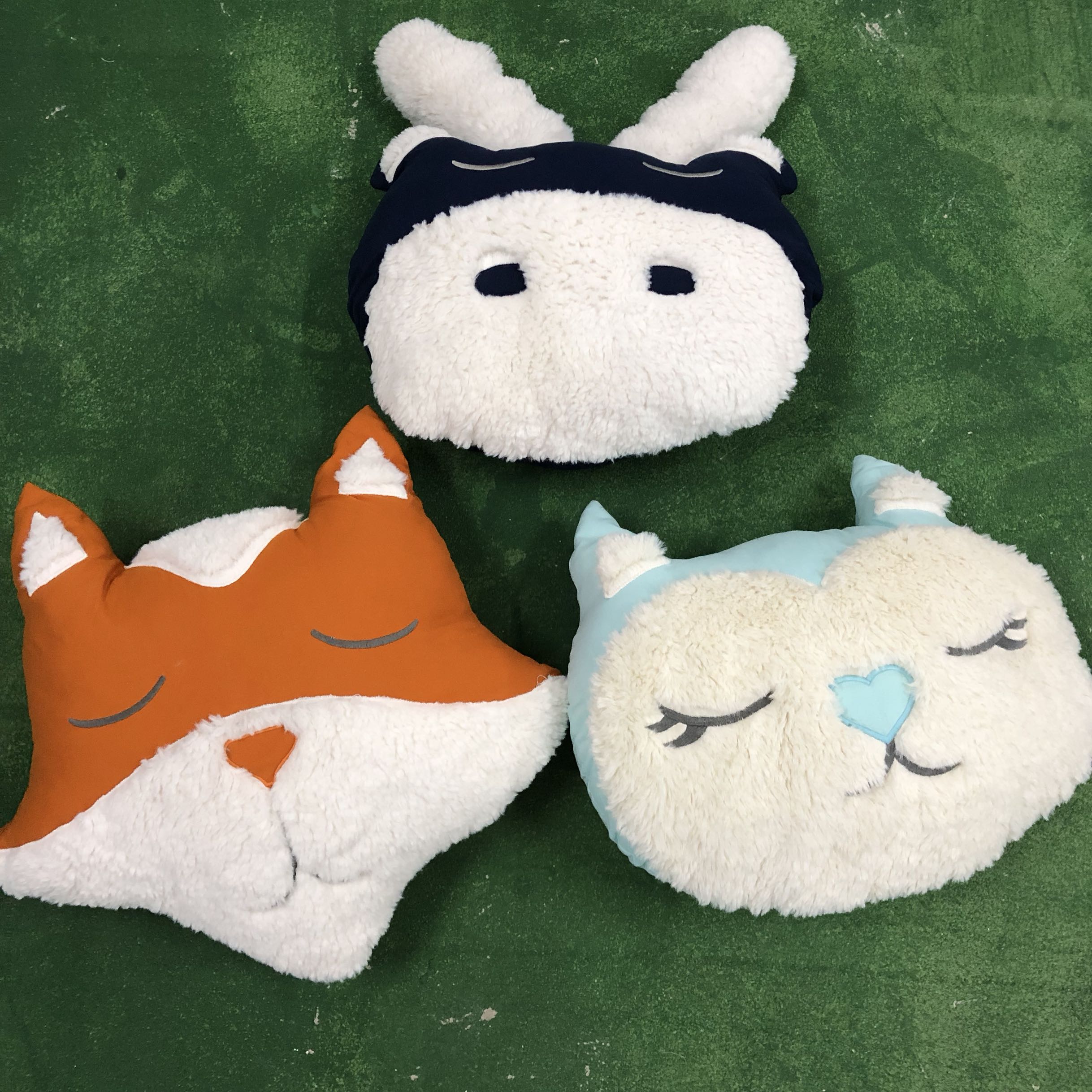 Clear boss crazy, cartoon with core plush suede small holding back cushion with core not removable