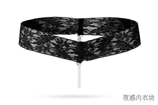 New European and American sexy female lace thong elastic string pearls front and rear massage panties T pants