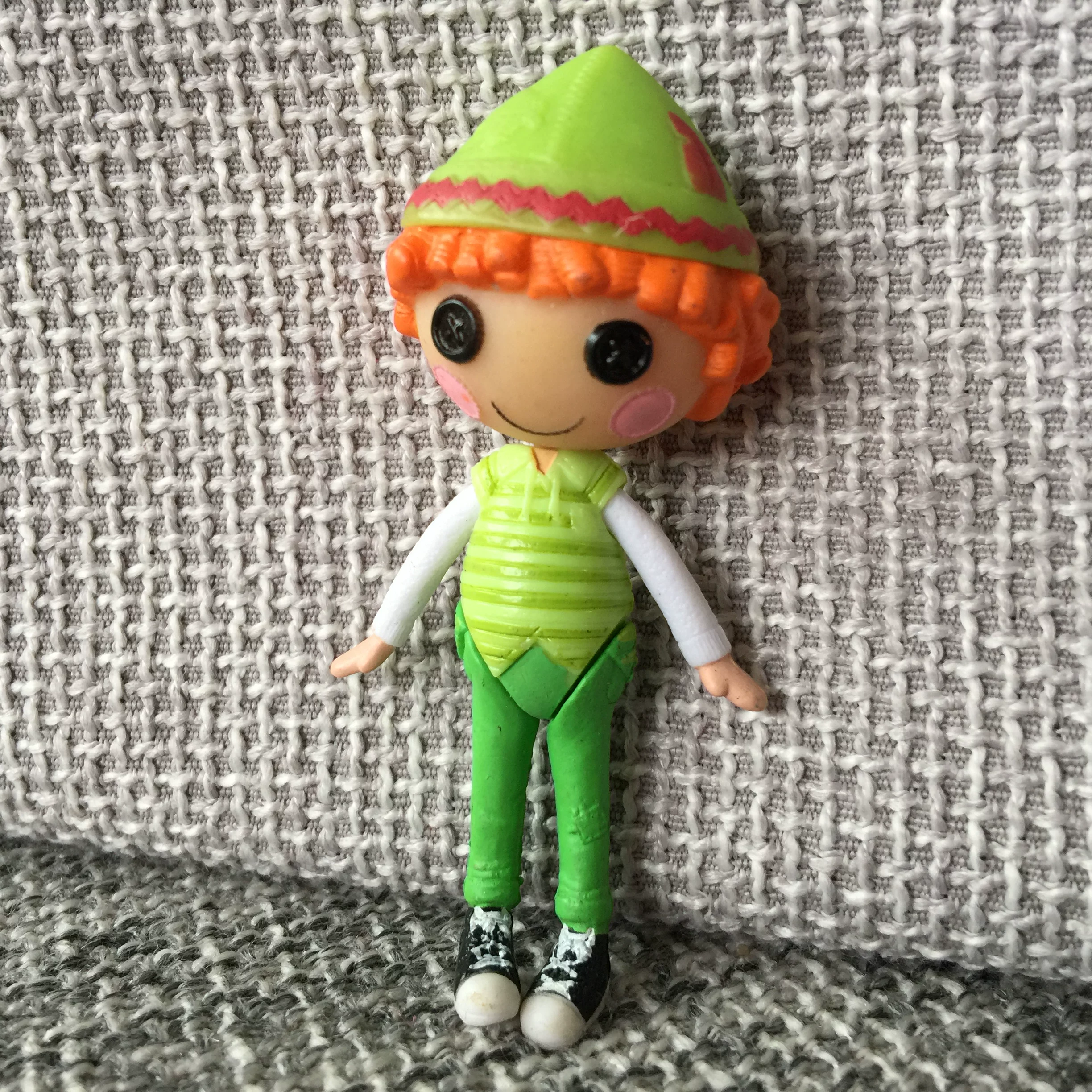 Мини-кукла LALALOOPSY Lele Angels, с пуговичными глазами, слепой бокс с микромагнитной качелью (≤15 см)