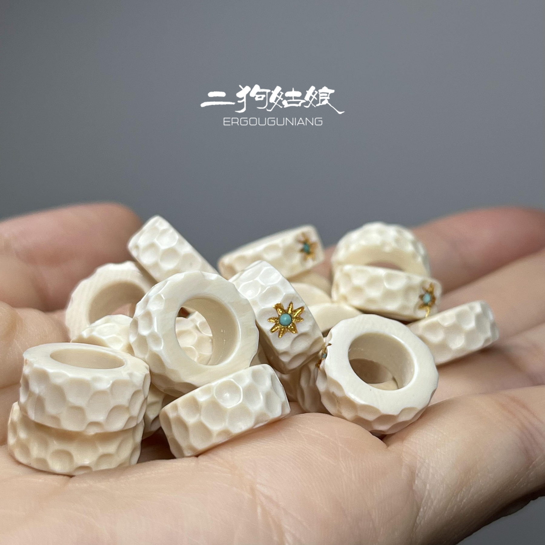 (8mm small inner diameter inlaid running ring) mammoth ivory carved monkey head bracelet text play hand twist accessories two dog girls