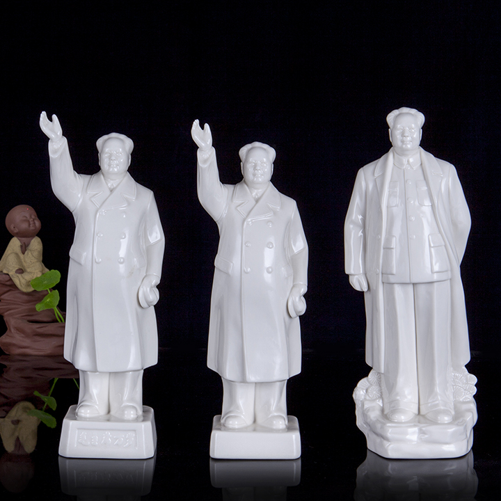 Jingdezhen ceramics Chairman Mao full body image New Chinese style office showcase desktop town house decoration handicraft decoration