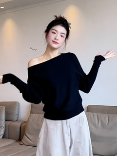 Large size lazy style bat sleeves slanted shoulder black long-sleeved sweater early spring fat mm slimming inner layering shirt top