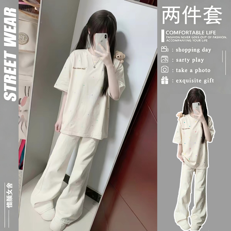 This Year's Trendy Women's Clothing 2026 New Short-Sleeve T-Shirt Chic Stylish Top Flared Jeans Set