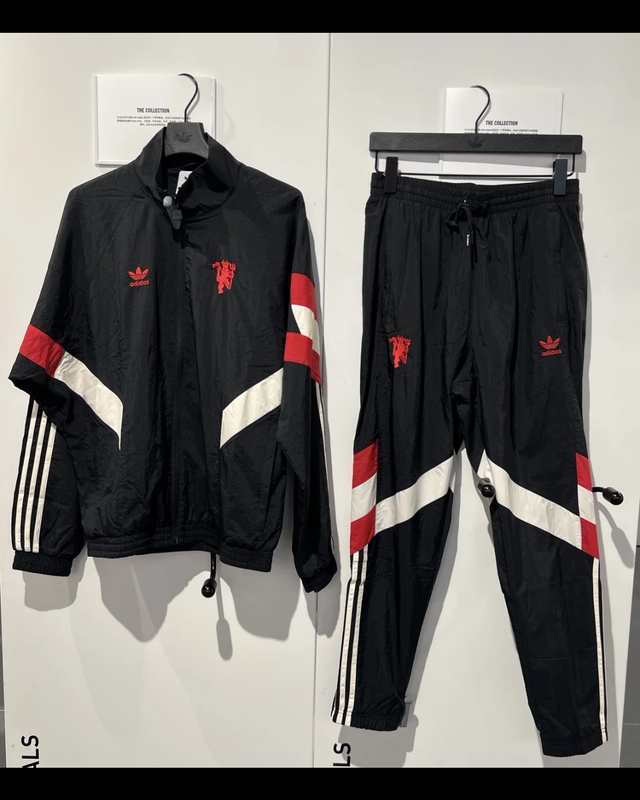 Adidas Originals Unisex Sports Casual Trendy Manchester United Jacket and Pants Is6525 Is6527